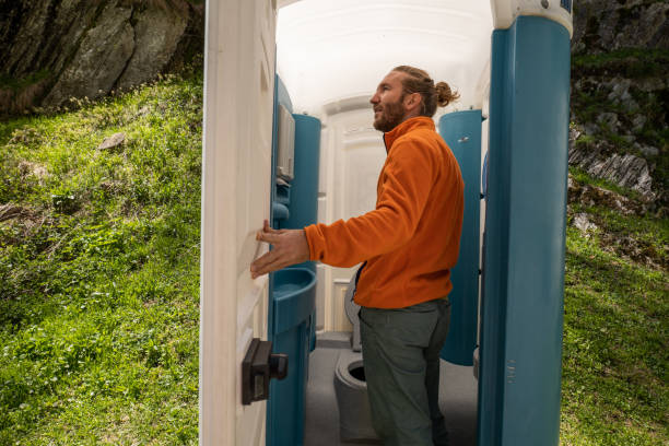Porta potty delivery and setup in Governors Clu, NC